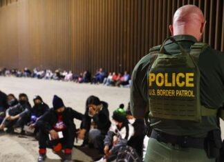 SB4: ¿Por qué la ley de inmigración de Texas enfrenta dificultades?