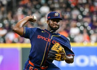 MLB: Dominicano Ronel Blanco lanza primer juego sin hits de 2024