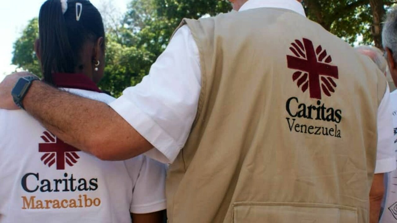 Cáritas Venezuela ofrece ayudas con bolsas de comida y así puedes recibirlas | Diario 2001