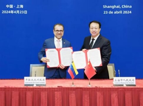 Lacava firma acuerdos para materializar inversiones chinas en Carabobo
