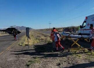 Rescatan a migrantes venezolanos deshidratados tras perderse en el desierto mexicano