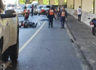 Mujer falleció tras impactar su moto contra una camioneta en la Francisco Fajardo