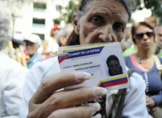 Reportan retraso en la entrega del Bono Contra la Guerra Económica a pensionados