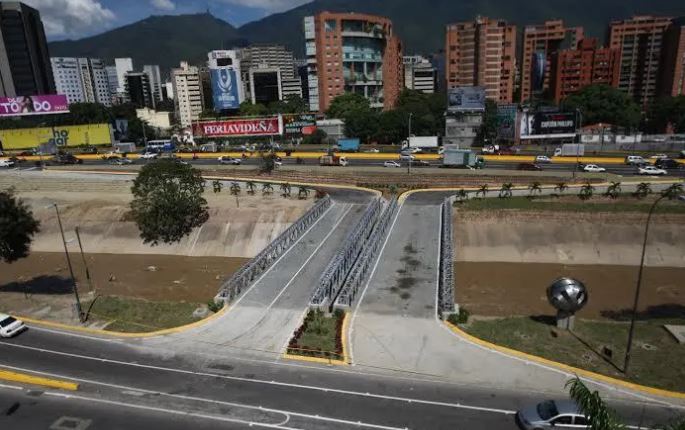 Anuncian cierre parcial de vías en la Gran Caracas a partir de este #25Abr