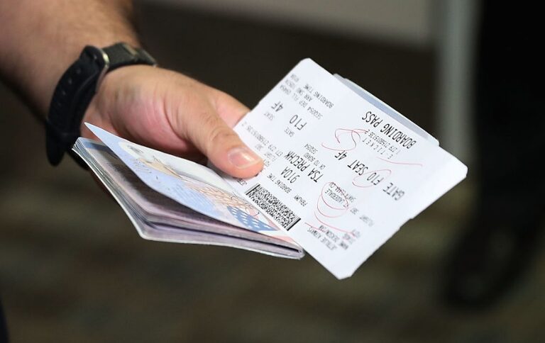 ¿Quiénes pueden obtener la tarjeta Commuter Status para entrar a EEUU? (+Detalles)
