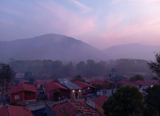 Población de Cúa lleva dos semanas afectada por incendio de un vertedero de basura