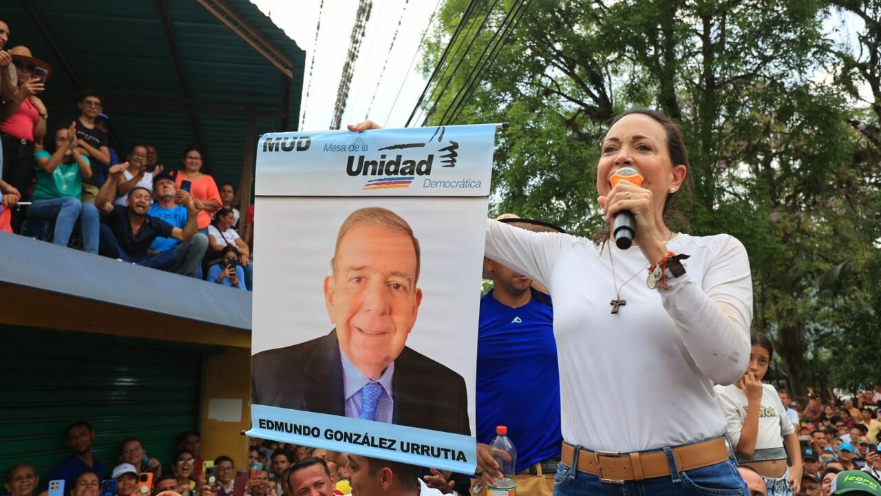 LO ÚLTIMO: María Corina llega a Portuguesa y comienza a promover la candidatura de Edmundo González (+FOTOS)