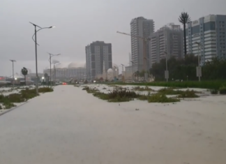 Inundaciones paralizan aeropuerto en Dubái  (+Video)