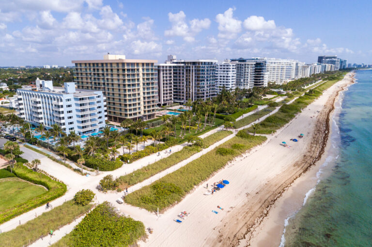 Condominios de Florida al borde del colapso por esta nueva ley