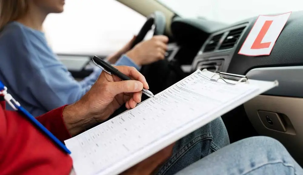 Con estos datos podrás aprobar el examen para la licencia de conducir en Illinois (+Manual)