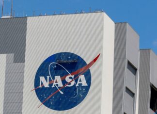 Familia latina demanda a la NASA por la basura espacial que perforó su casa (+Detalles)