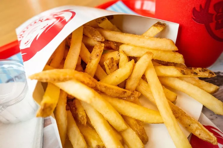 EEUU: Este es el truco para conseguir papas fritas gratis en Wendy’s todos los viernes