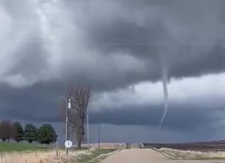 EEUU | Múltiples tornados azotaron localidades de Iowa (+VIDEO)