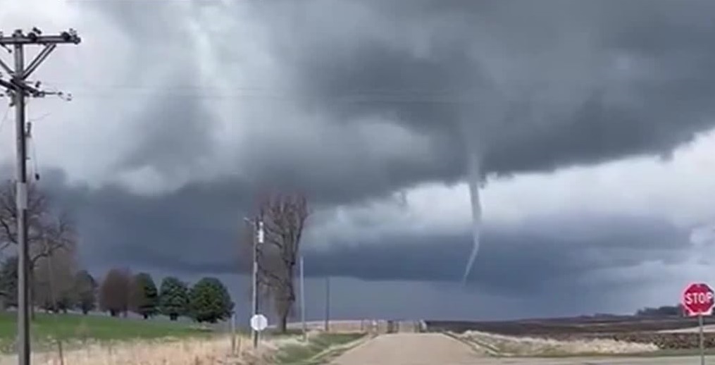EEUU | Múltiples tornados azotaron localidades de Iowa (+VIDEO)