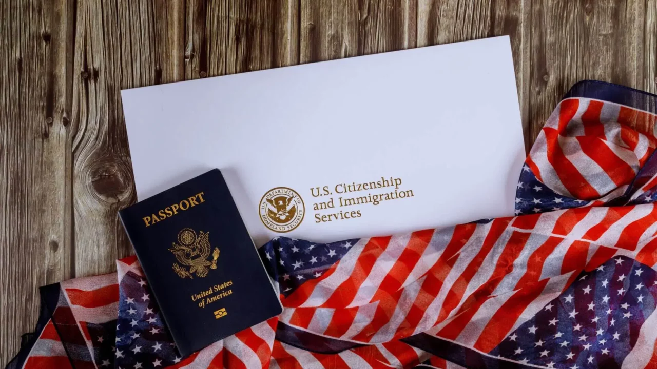 EEUU | ¿Cómo realizar el proceso de naturalización si tus padres son estadounidenses? (+Requisitos)