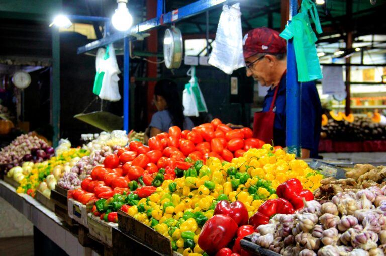 Caracas | Mercados municipales tienen las verduras a precios 