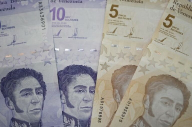 Delcy Rodríguez: Si se desdolariza la economía venezolana mejorarán los créditos