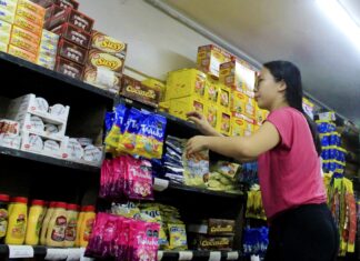 Caracas | ¿Qué resuelve la gente en las tiendas de 