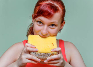 Comer queso favorece el funcionamiento del sistema nervioso