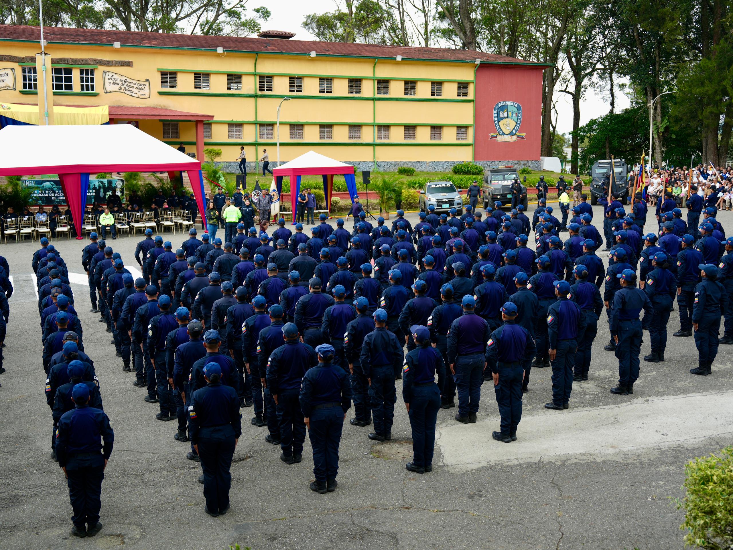 Gradúan 10 mil nuevos oficiales de la PNB (+Detalles)