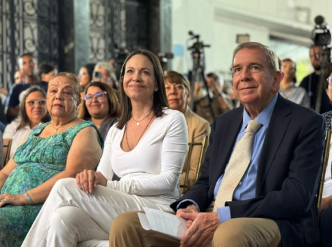 AHORA: María Corina Machado y Edmundo González lideran acto político en Caracas