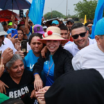 AHORA: María Corina Machado llega al estado Zulia (+FOTOS)