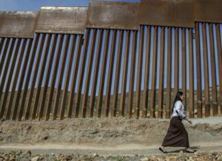 Heridas tres mujeres inmigrantes tras caer de muro fronterizo al intentar cruzar hacia EEUU