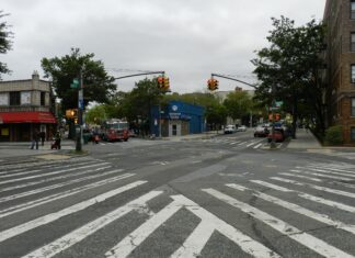 Nueva York | Adolescente fue asesinada a puñaladas cerca del Metro de Queens