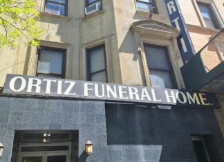 Nueva York | Demandan a funeraria por supuestas 