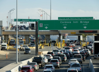 Cierran dos carriles de puente binacional entre México y EEUU (+Detalles)
