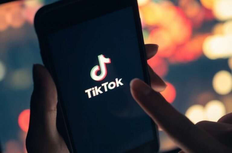 Investigan muertes de adolescentes en México: Habrían muerto por reto viral de TikTok