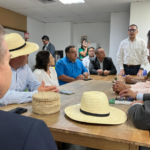 LO ÚLTIMO: Ocho alcaldes anuncian su respaldo a Edmundo González