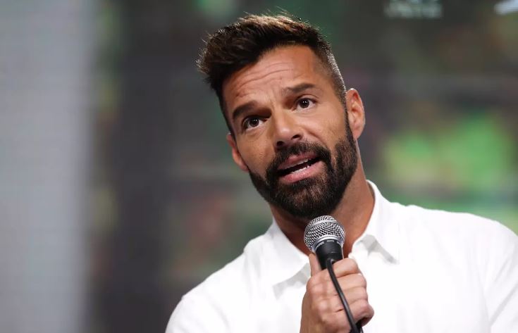 Argentino se somete a 30 cirugías para convertirse en Ricky Martin