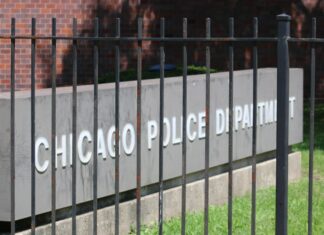 Chicago | Pagan millonaria compensación a familia de mujer fallecida en sede policial