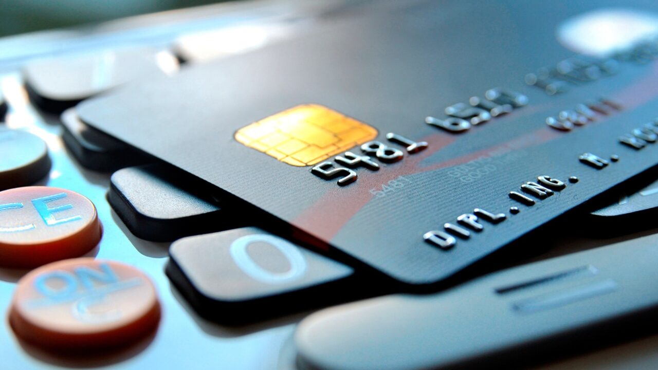 EEUU: Esto es lo que pasa si dejas de pagar tus tarjetas de crédito
