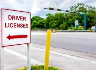 EEUU | ¿Qué necesita un inmigrante para sacar la licencia de conducir en Florida? (+Requisitos)