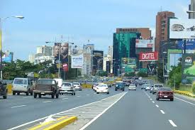 Anuncian reactivación del tránsito vehicular en avenidas Río de Janeiro y La Estancia de Caracas