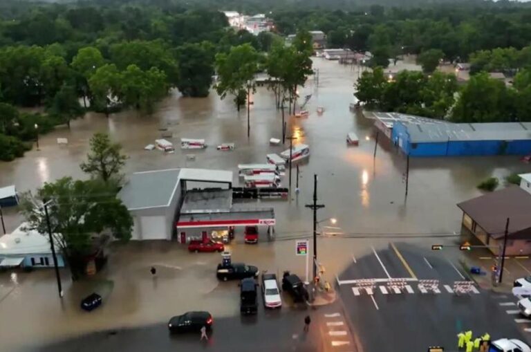 Texas | Aumenta cifra de afectados por lluvias e inundaciones
