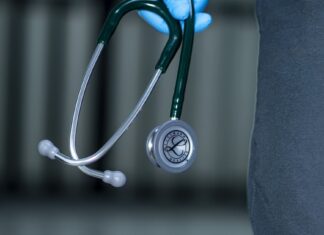 Florida: Nueva ley permite a los médicos extranjeros obtener licencia