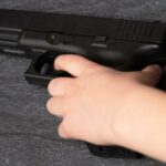 Niño se disparó accidentalmente con el arma de su madre en Florida