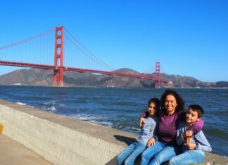 Padres de niños menores de 4 años recibirán $500 de ayuda en California: ¿Cómo solicitarla?