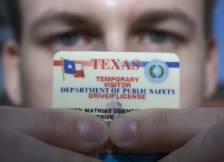 Requisitos para renovar licencia y tarjeta de identificación en Texas