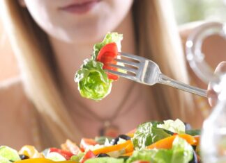 10 alimentos que ayudan a combatir el hígado graso