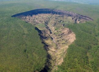 Rusia | Alerta por crecimiento de gigantesco cráter en Siberia