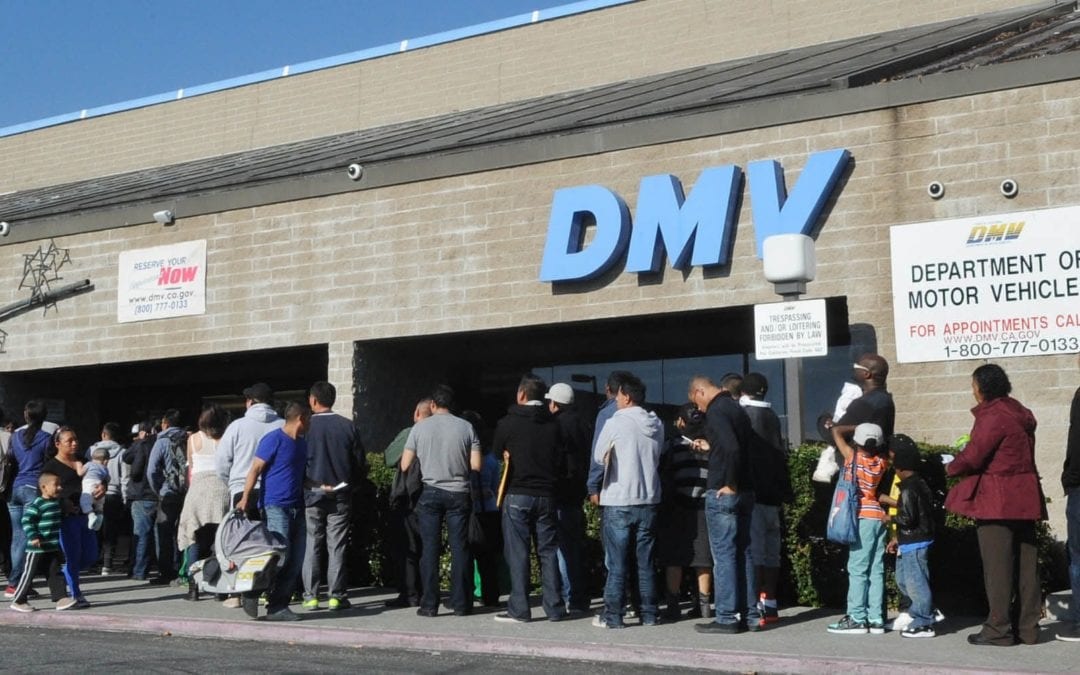 EEUU: DMV de California habilitó en línea el examen en español para obtener la licencia de conducir