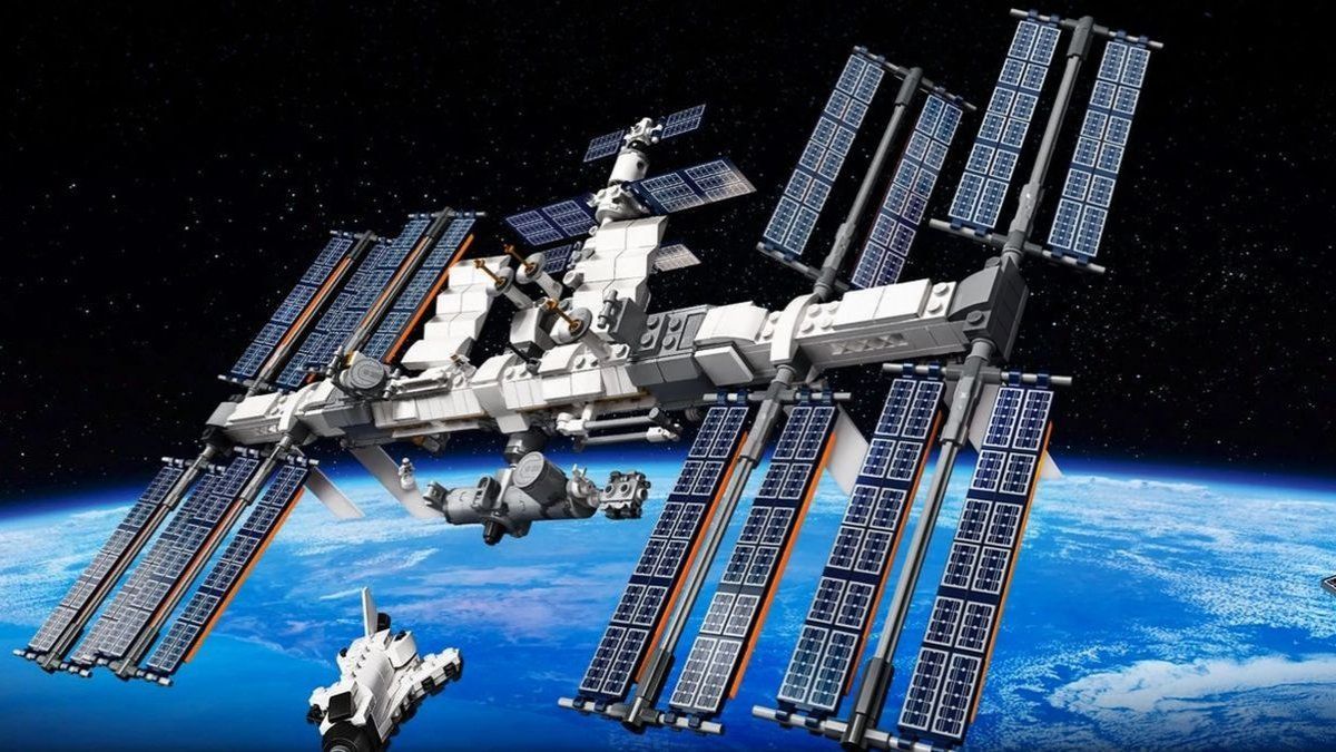 NASA acude a Elon Musk para sacar de órbita la Estación Espacial Internacional