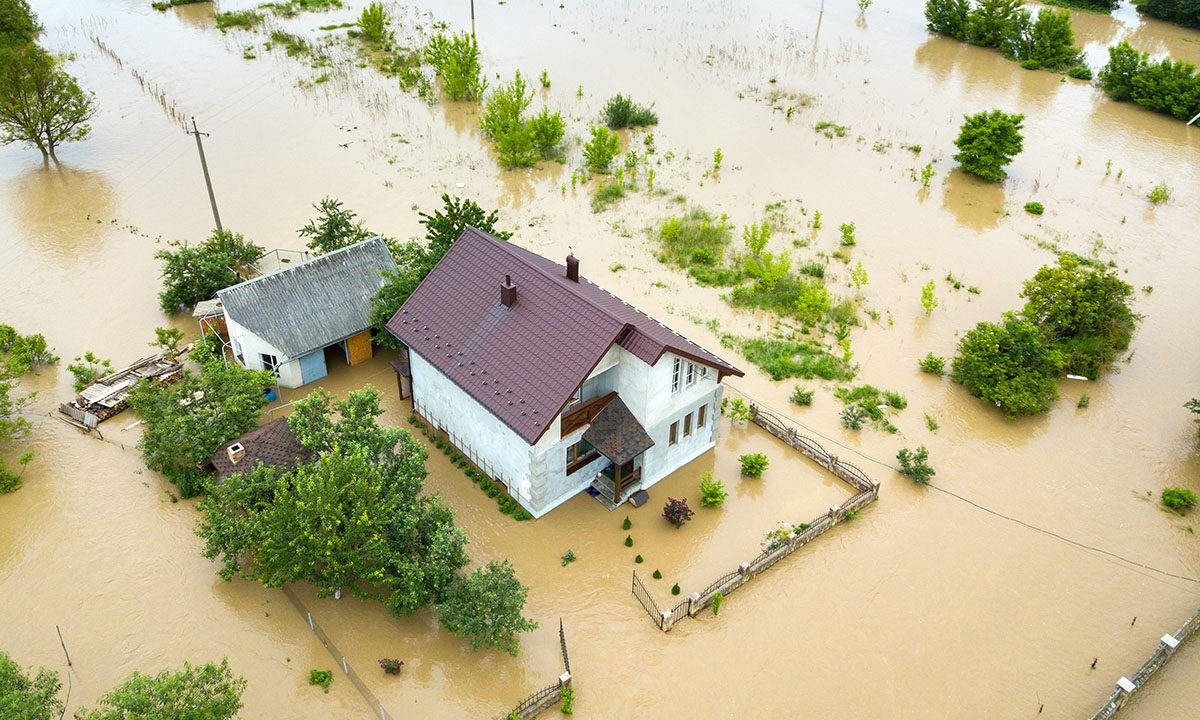 Florida | ¿Qué debe cubrir el seguro de vehículos y casas ante inundaciones?