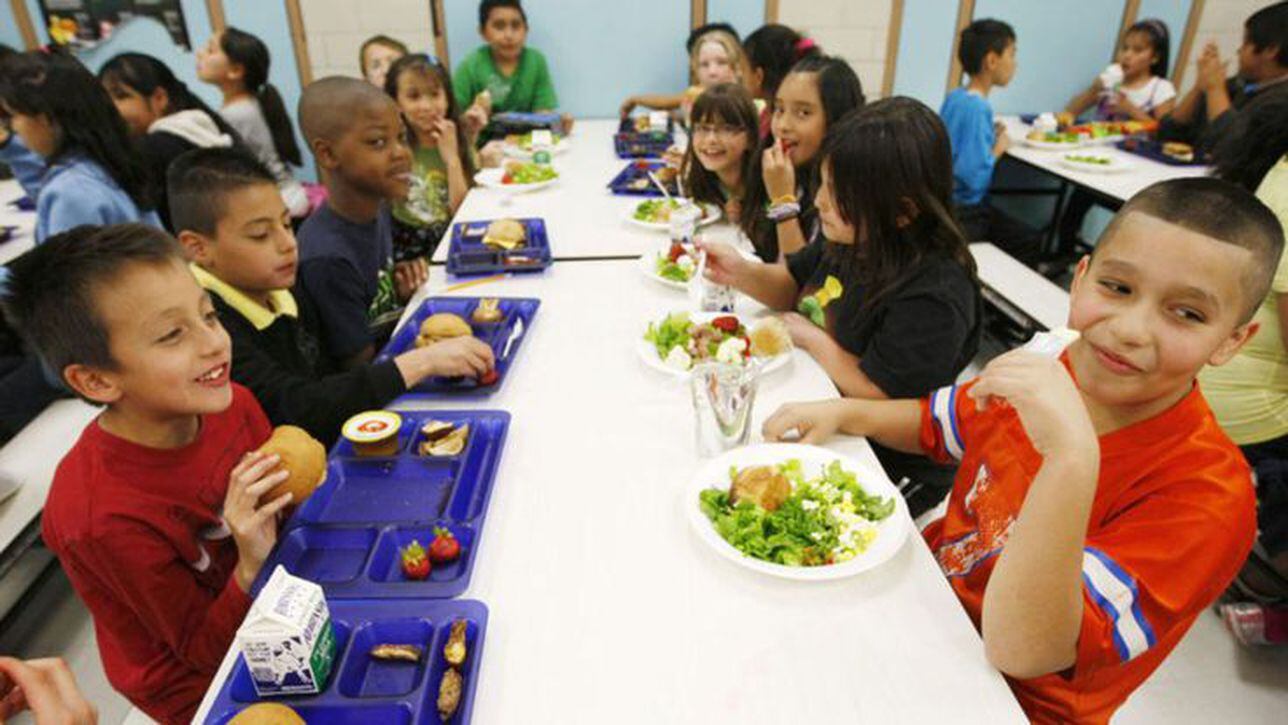 Illinois| ¿Dónde ofrecerán comidas gratis a menores de 18 años hasta el 16 de agosto?
