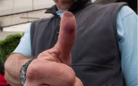 ¿Por qué recomiendan a los mexicanos no publicar fotos con el dedo entintando luego de votar?
