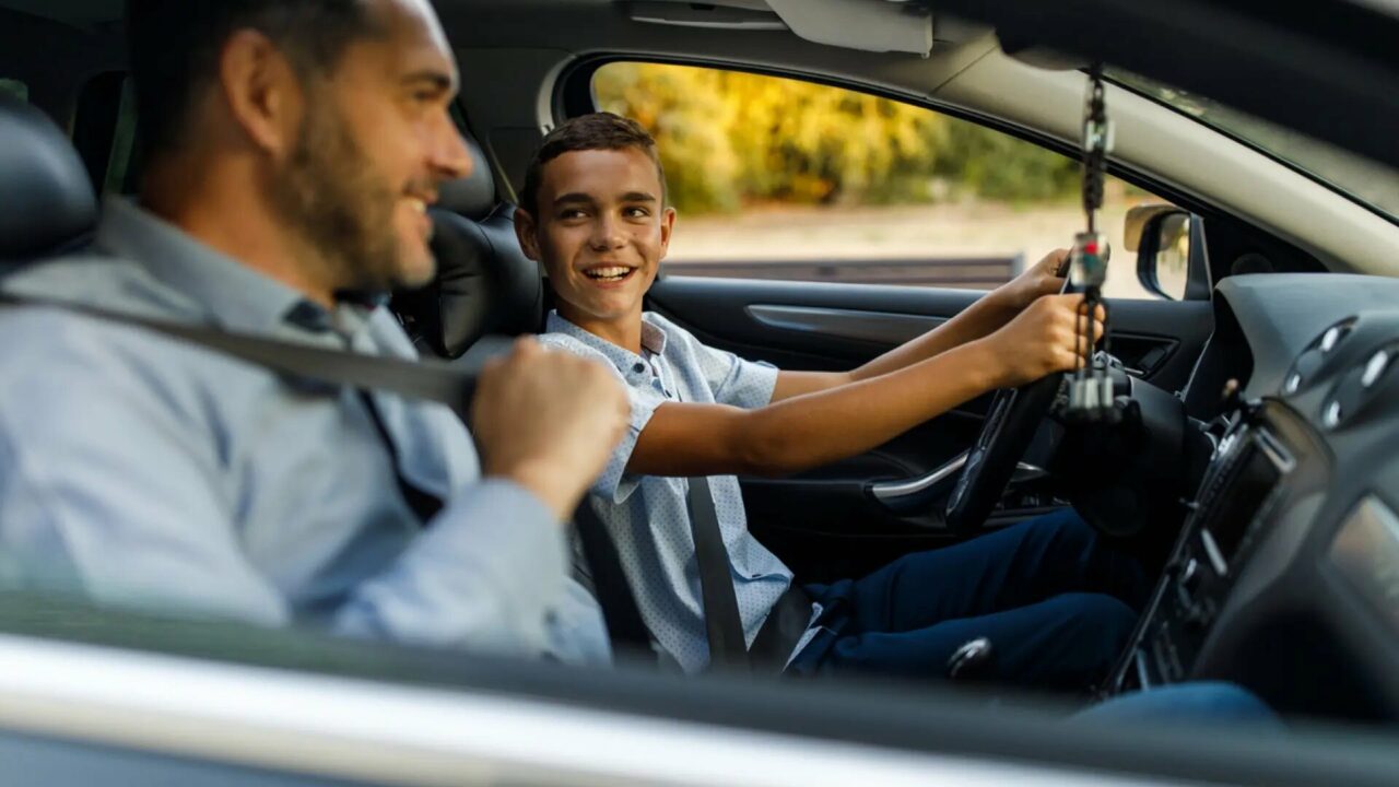 California | ¿Cómo se tramita la licencia de conducir para menor de edad? (+REQUISITOS)